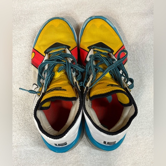 Nike LeBron 18 Low Stewie Basketball Shoes CV7562-104 Men’s Size 12 - Picture 2 of 7